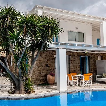 アパートホテル Adikri & 3*