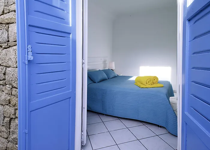 Adikri & تورلوس