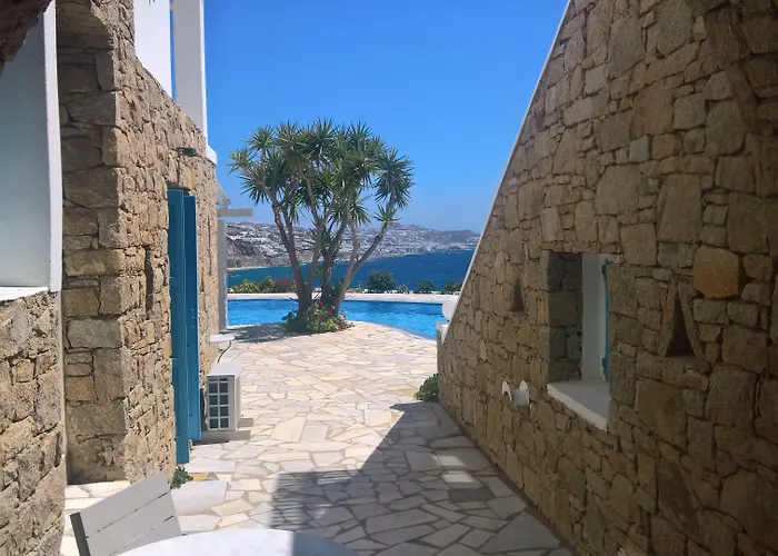 Adikri & 3* トゥルロス