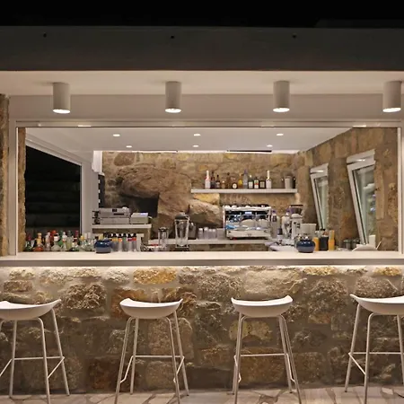 Adikri & 3* トゥルロス