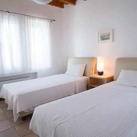 Adikri & 3* トゥルロス