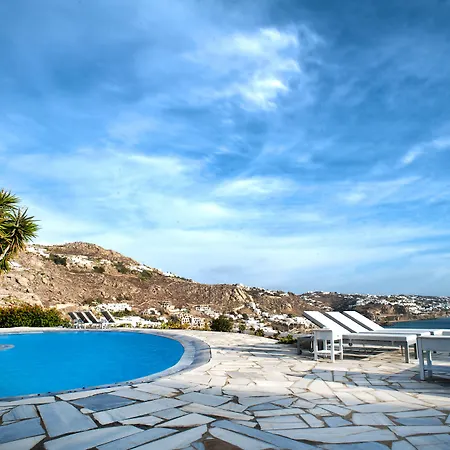 アパートホテル Adikri & 3*