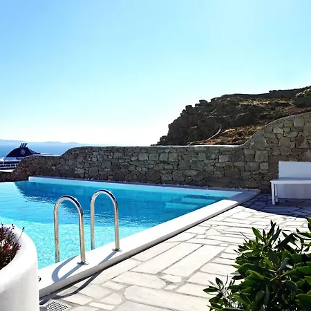 Apartahotel Adikri &