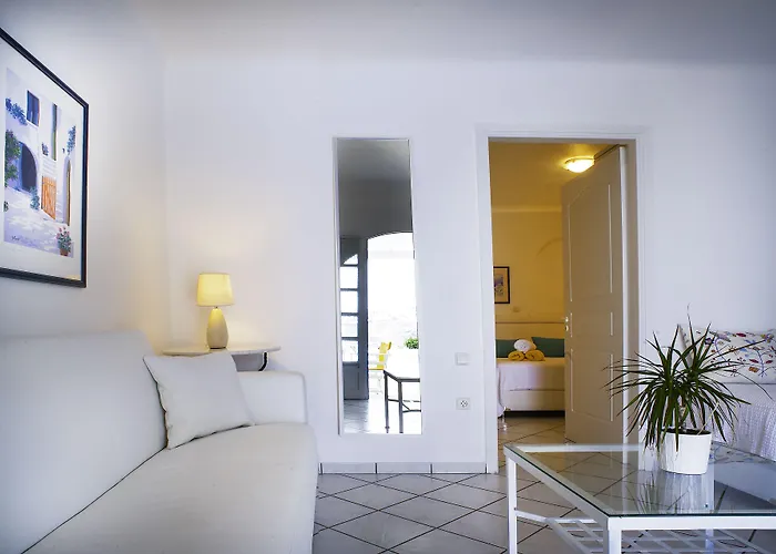 Lägenhetshotell Adikri & Tourlos