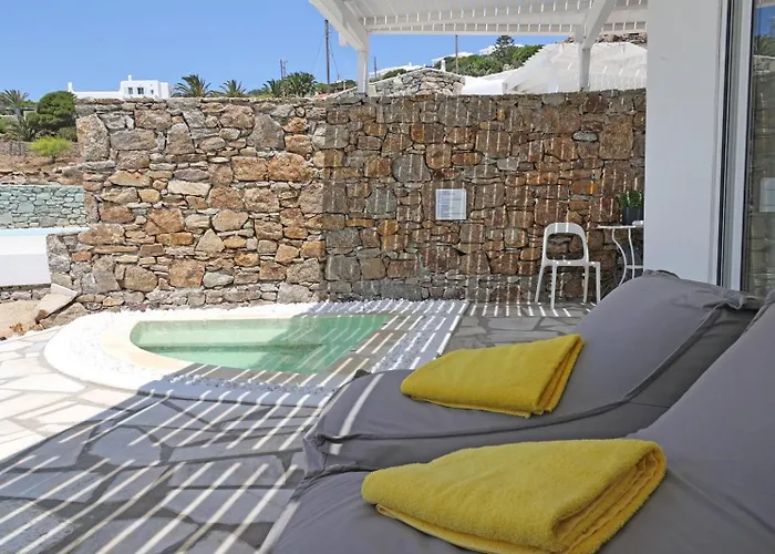 Adikri & Hotel apartamentowy Tourlos